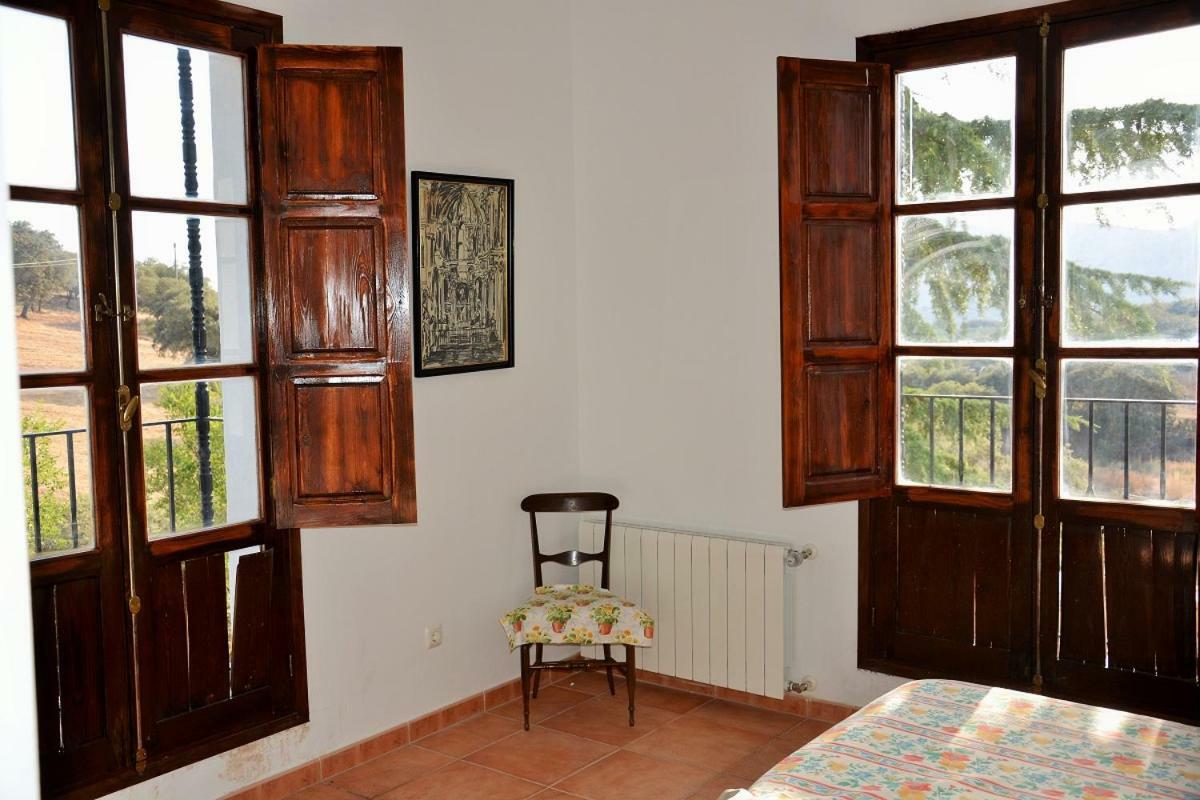 Gasthaus Santa Marta Complejo Rural Con Pista De Padel Archidona Exterior foto