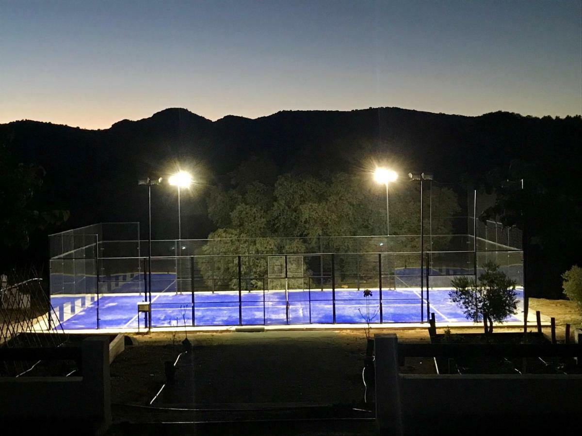 Gasthaus Santa Marta Complejo Rural Con Pista De Padel Archidona Exterior foto